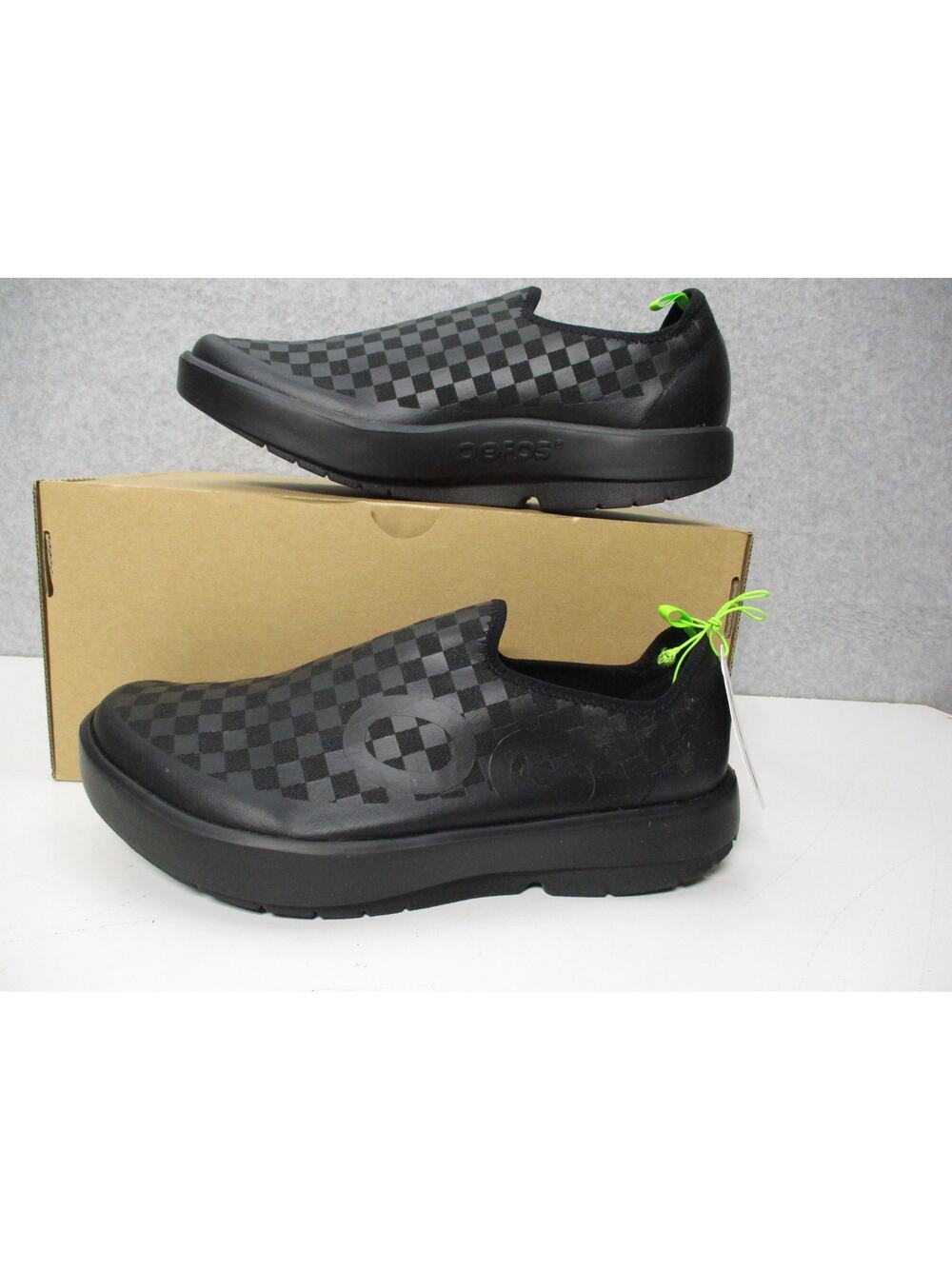 OOFOS OOMG Eezee Slip On Black Checkerboard Shoes Recovery Comfort Mens Sz 9